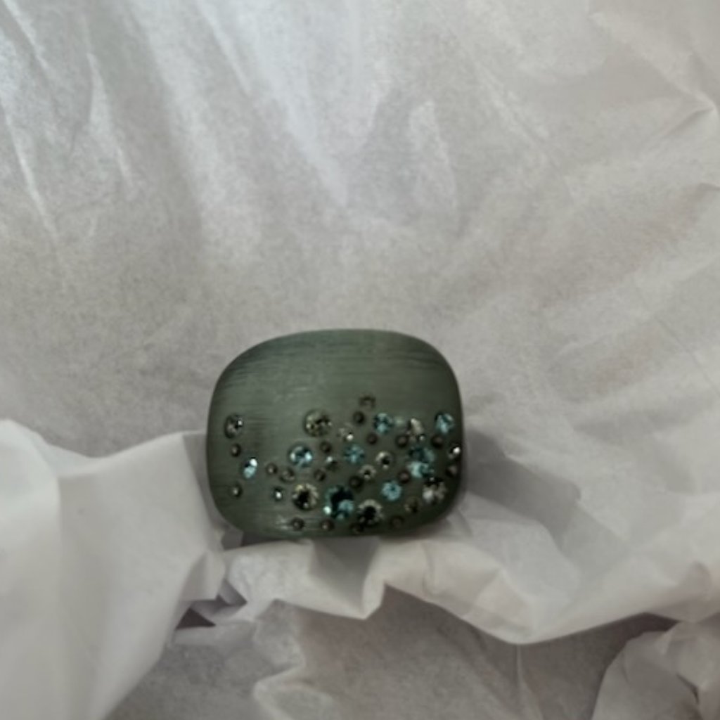 Kenneth Cole Ring Size 75 Green 22$